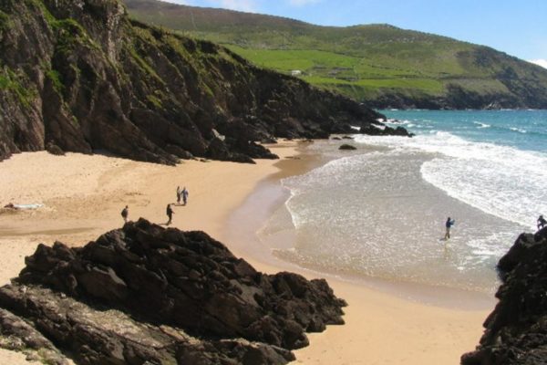 Beach_at_Dunmore_Head_-_geograph.org.uk_-_16735